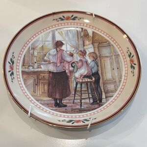 “Sun Bath” Trisha Romance Decorate Plate